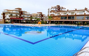 One Bedroom Apartment at Longbeach