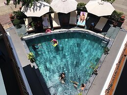 Threeway Riverside Villa