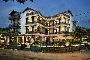 Threeway Riverside Villa