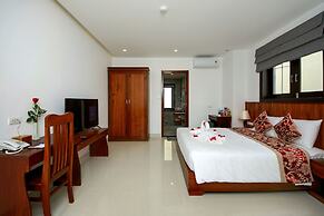 Threeway Riverside Villa