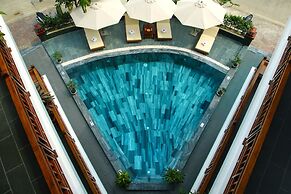 Threeway Riverside Villa