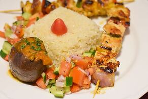 The Lynden Grove Hotel