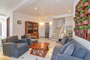 The Lynden Grove Hotel