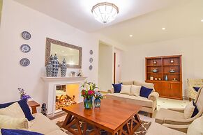 The Lynden Grove Hotel