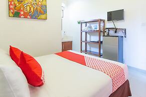 OYO 401 The Frog Homestay Sanur