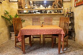 OYO 401 The Frog Homestay Sanur