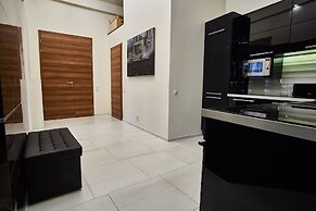 Nikita Apartment