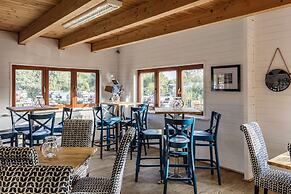 Roydon Marina Village Hotel