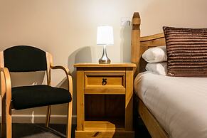 Roydon Marina Village Hotel