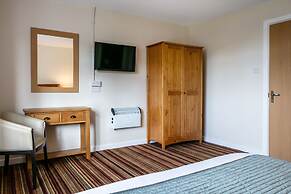 Roydon Marina Village Hotel