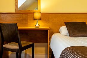 Roydon Marina Village Hotel