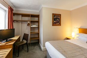 Roydon Marina Village Hotel