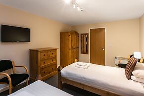 Roydon Marina Village Hotel