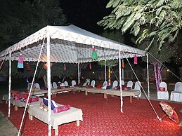 OYO 28028 Rishikul Sangam City