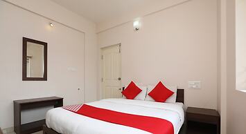 OYO 28191 Indra Comforts