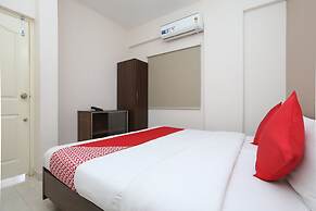 OYO 28191 Indra Comforts