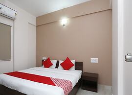 OYO 28191 Indra Comforts