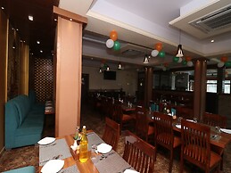 OYO 14898 Hotel Dwarika