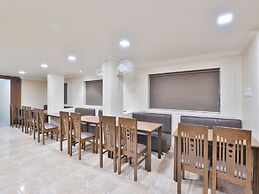 OYO 18972 Hotel Saineel