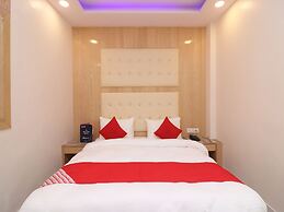 OYO 13774 Check In Room