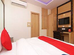 OYO 13774 Check In Room