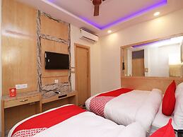 OYO 13774 Check In Room