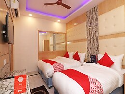 OYO 13774 Check In Room