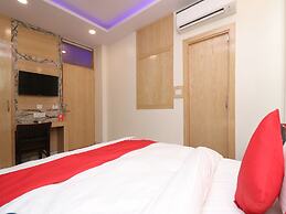 OYO 13774 Check In Room