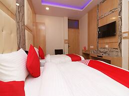 OYO 13774 Check In Room