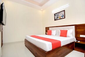 OYO 27061 Hotel Magnum