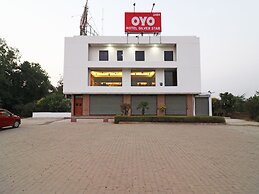 OYO 2484 Hotel Silver Star