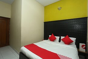 Capital O 15091 Gaurav Boarding House