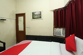 Capital O 15091 Gaurav Boarding House