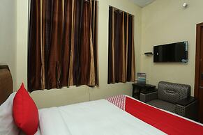 Capital O 15091 Gaurav Boarding House