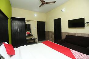 Capital O 15091 Gaurav Boarding House