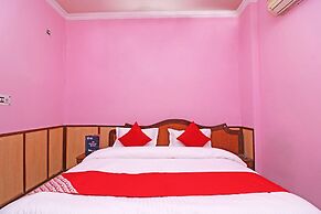 OYO 26906 Hotel Tarang