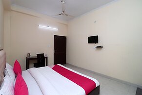 OYO 16109 Hotel Ayaan