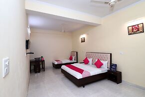 OYO 16109 Hotel Ayaan