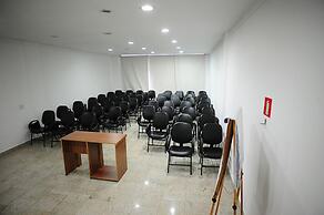 BOMBONATO HOTEL - Fácil Acesso ao Aeroporto e parque de Exposições ABC