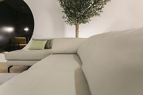 Koru Central Downtown Design Apartment