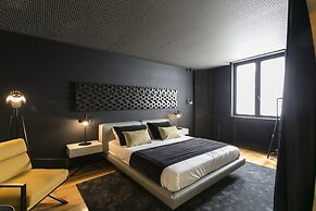 Koru Central Downtown Design Apartment