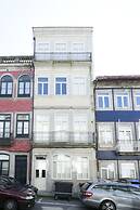 Charming Mezzanine Rooftop View