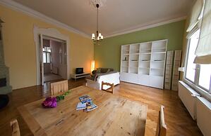 Opera Theater Apartment