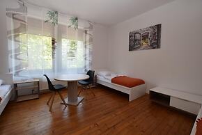AB Apartment 82