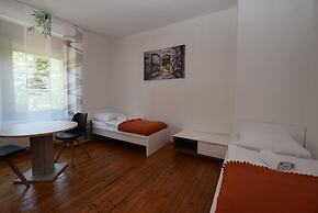 AB Apartment 82