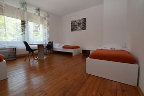 AB Apartment 82
