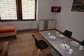 AB Apartment 82
