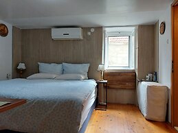 Cozy En-suite Rm on Dumanica