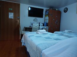 Cozy En-suite Rm on Dumanica