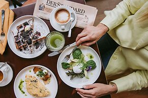 ANDAZ VIENNA AM BELVEDERE, BY HYATT